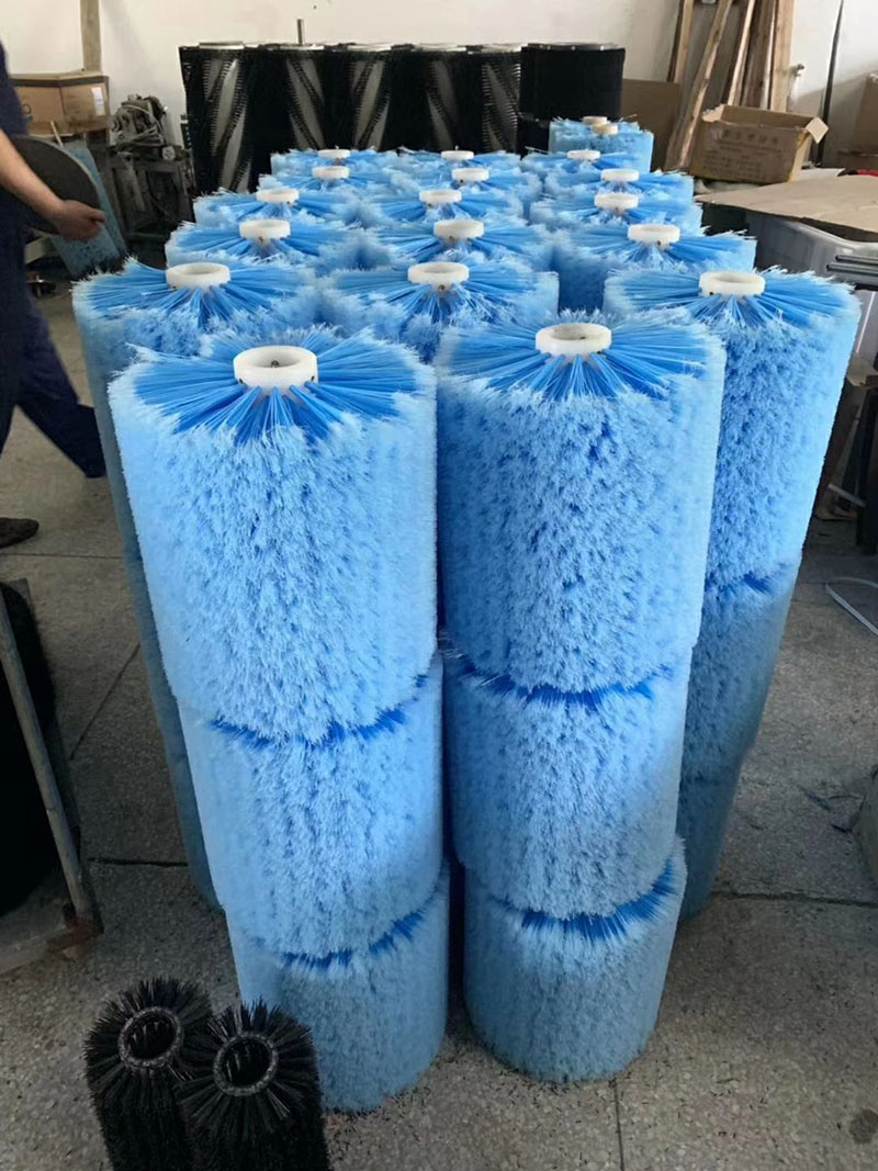 嫩白丰满多水蜜桃輥
